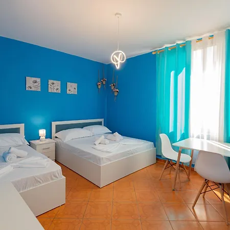Al2 Apartment