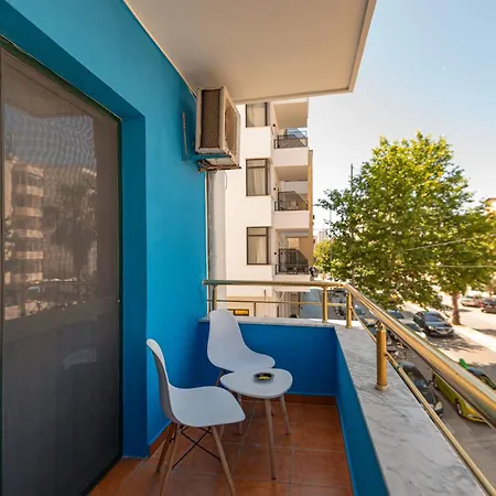 Al2 Apartment *